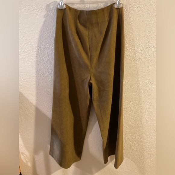 Cropped Wide Leg Trousers - Picture 4 of 8